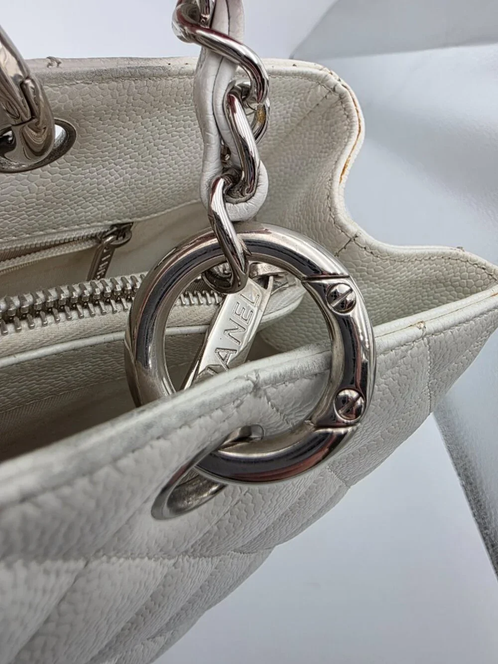 Chanel Grand Shopping Tote In White Quilted Caviar Leather - Picture 11 of 15